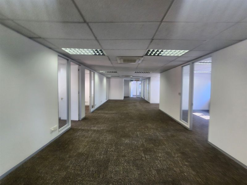 385sqm Offices to let in Sandton - Photo 7