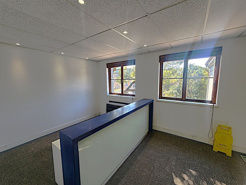 385sqm Offices to let in Sandton - Photo 2