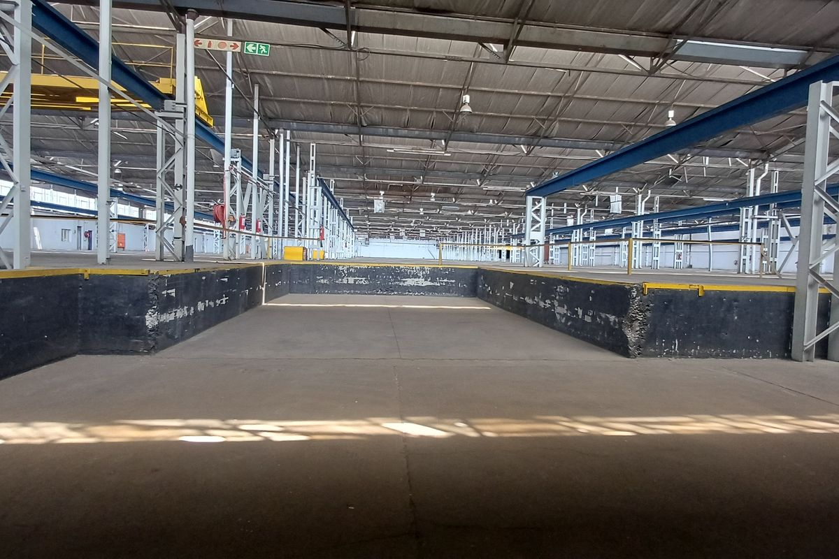 Industrial Property To Let in Henville, Germiston - Photo 2