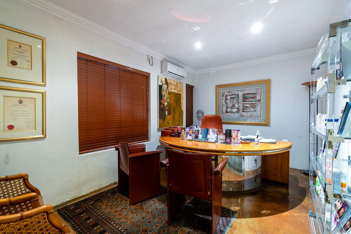 Luxury Office and Residential Property in Lynnwood Glen, Pretoria - Photo 3