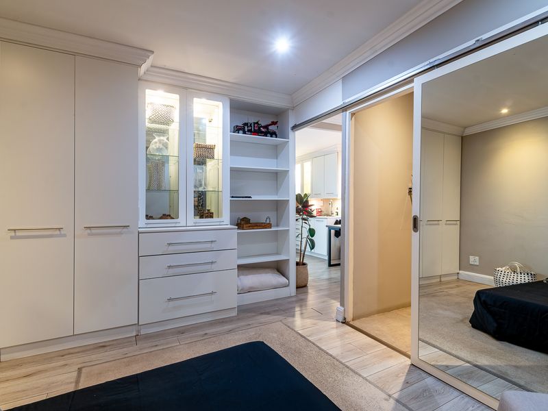 Luxury Office and Residential Property in Lynnwood Glen, Pretoria - Photo 10