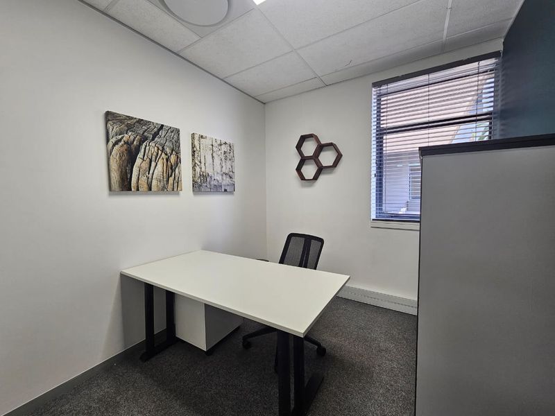 TO LET | Fully Serviced & Furnished Office Suite – 23m2 | Menlyn Maine - Photo 3
