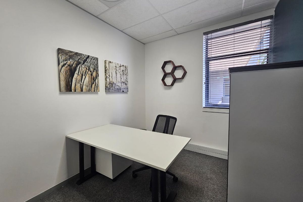 TO LET | Fully Serviced & Furnished Office Suite – 23m2 | Menlyn Maine - Photo 3