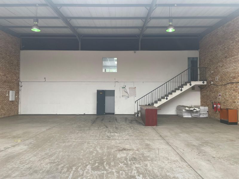 Grand Central, X3 Warehouse Units to Let , 555m2 each - along New Road, Midrand - Photo 9