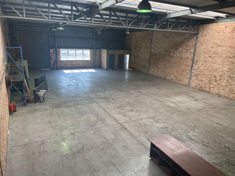 Grand Central, X3 Warehouse Units to Let , 555m2 each - along New Road, Midrand - Photo 7