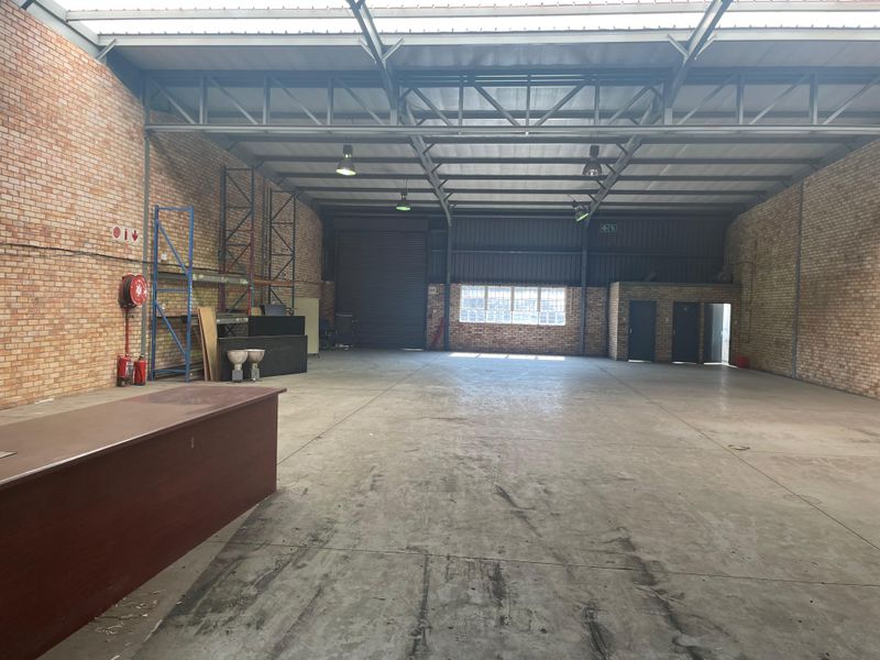 Grand Central, X3 Warehouse Units to Let , 555m2 each - along New Road, Midrand - Photo 5
