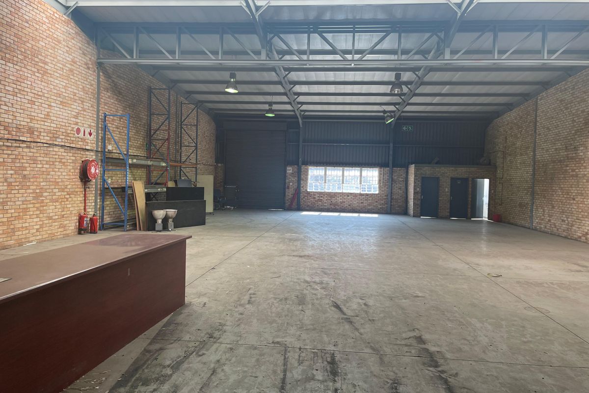 Grand Central, X3 Warehouse Units to Let , 555m2 each - along New Road, Midrand - Photo 5
