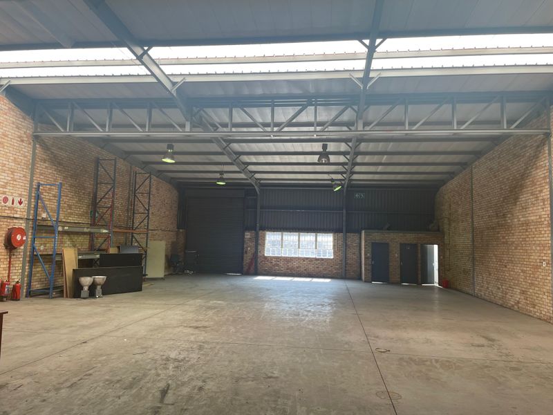Grand Central, X3 Warehouse Units to Let , 555m2 each - along New Road, Midrand - Photo 4