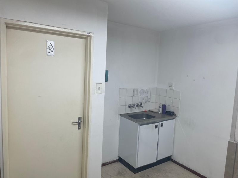 Grand Central, Warehouse Unit to Let, 368m2  - along New Road, Midrand - Photo 6