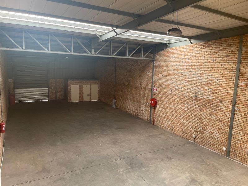 Grand Central, Warehouse Unit to Let, 368m2  - along New Road, Midrand - Photo 3