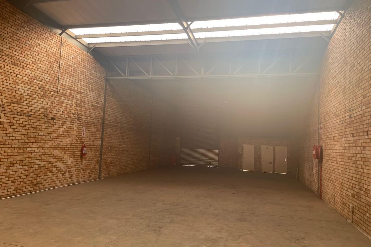 Grand Central, Warehouse Unit to Let, 368m2  - along New Road, Midrand - Photo 5