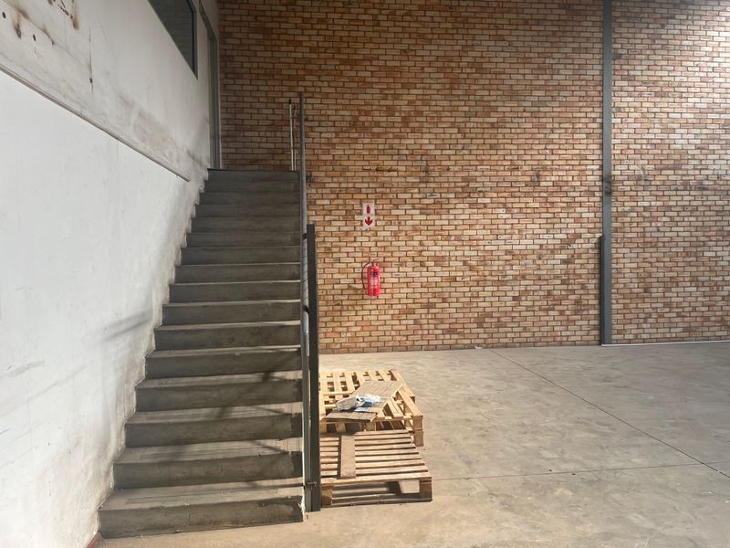 Grand Central, Warehouse Unit to Let, 368m2  - along New Road, Midrand - Photo 4