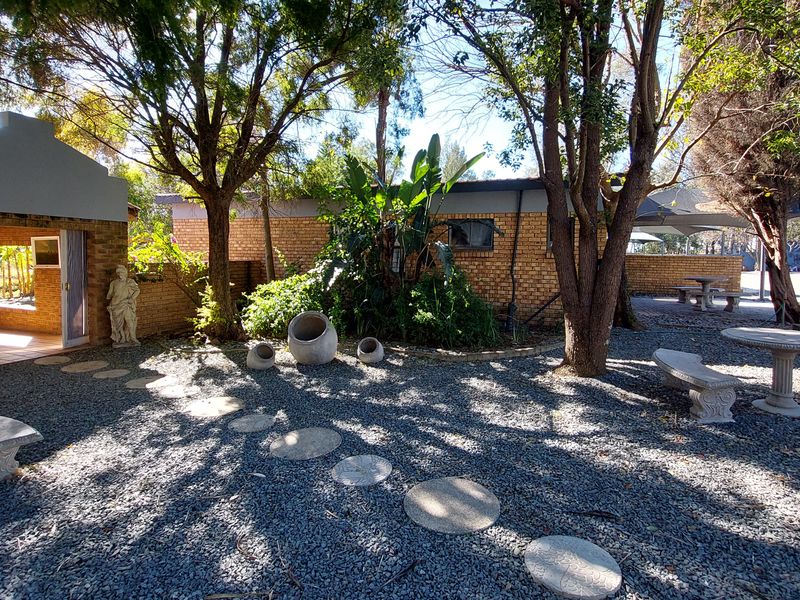 Bed & Breakfast on N11 - Photo 2