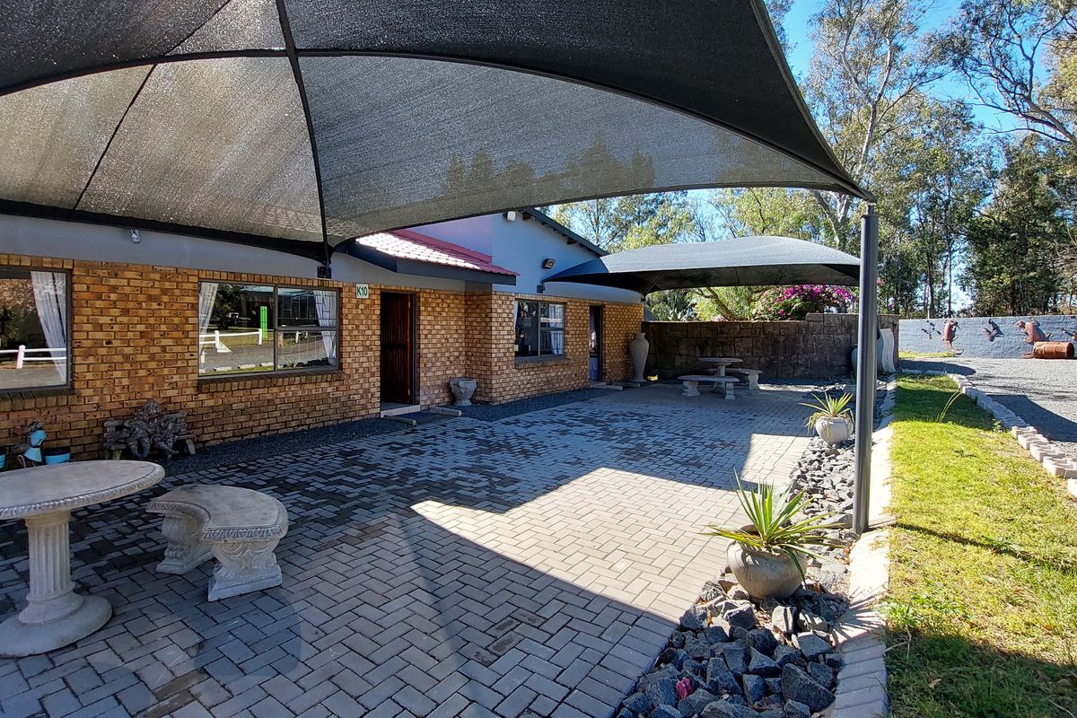 Bed & Breakfast on N11 - Photo 3