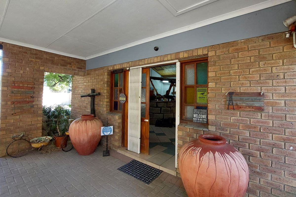 Bed & Breakfast on N11 - Photo 5