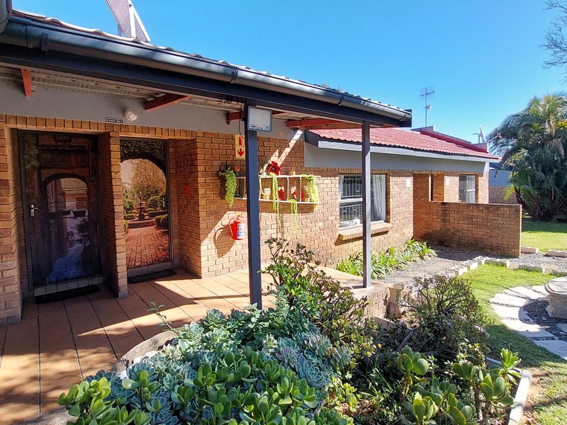 Bed & Breakfast on N11 - Photo 9