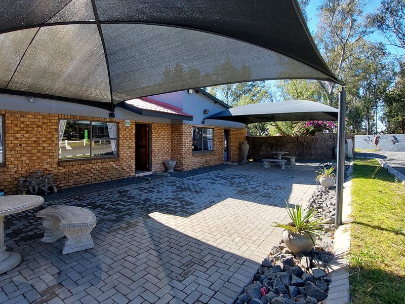 Bed & Breakfast on N11 - Photo 3