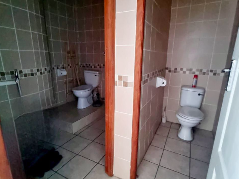 Prime Commercial Property for Sale in Benoni Central – Ideal for Medical or Professional Offices! - Photo 8