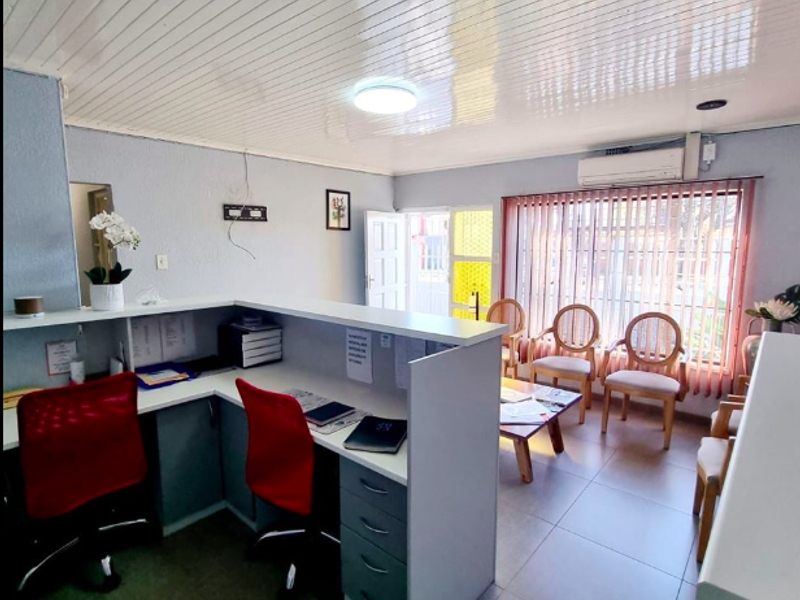 Prime Commercial Property for Sale in Benoni Central – Ideal for Medical or Professional Offices! - Photo 5