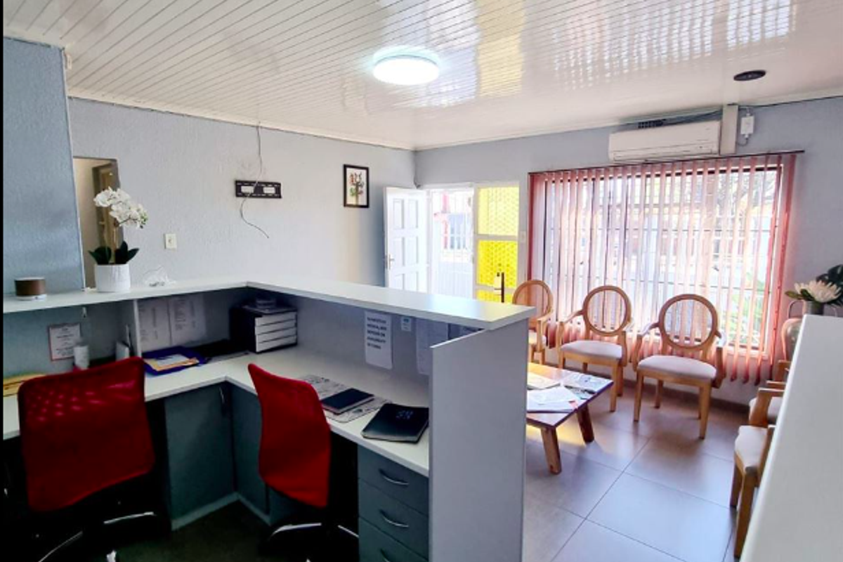 Prime Commercial Property for Sale in Benoni Central – Ideal for Medical or Professional Offices! - Photo 5