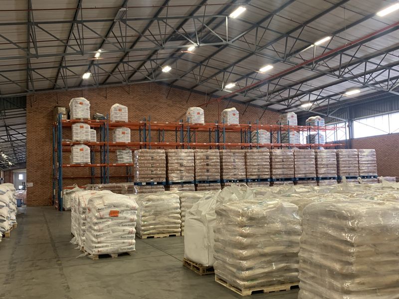 Warehouse for sale in Pomona - Photo 9