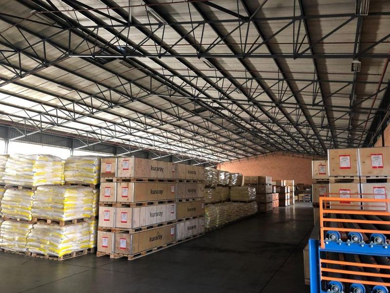 Warehouse for sale in Pomona - Photo 2