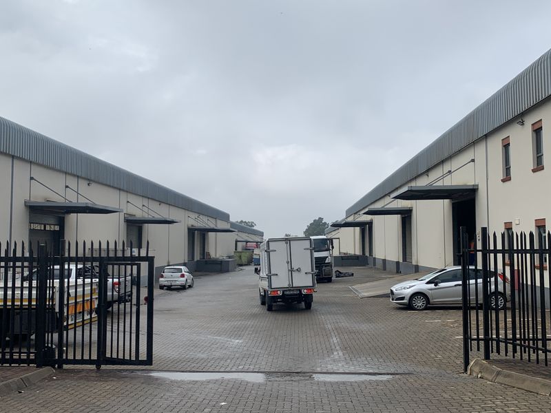 Warehouse for sale in Pomona - Photo 5