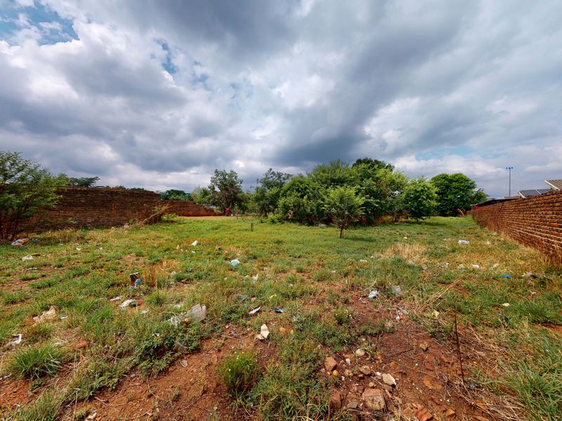 Prime Vacant Land for Sale – Promosa Commercial Hub - Photo 3