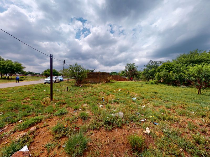 Prime Vacant Land for Sale – Promosa Commercial Hub - Photo 2