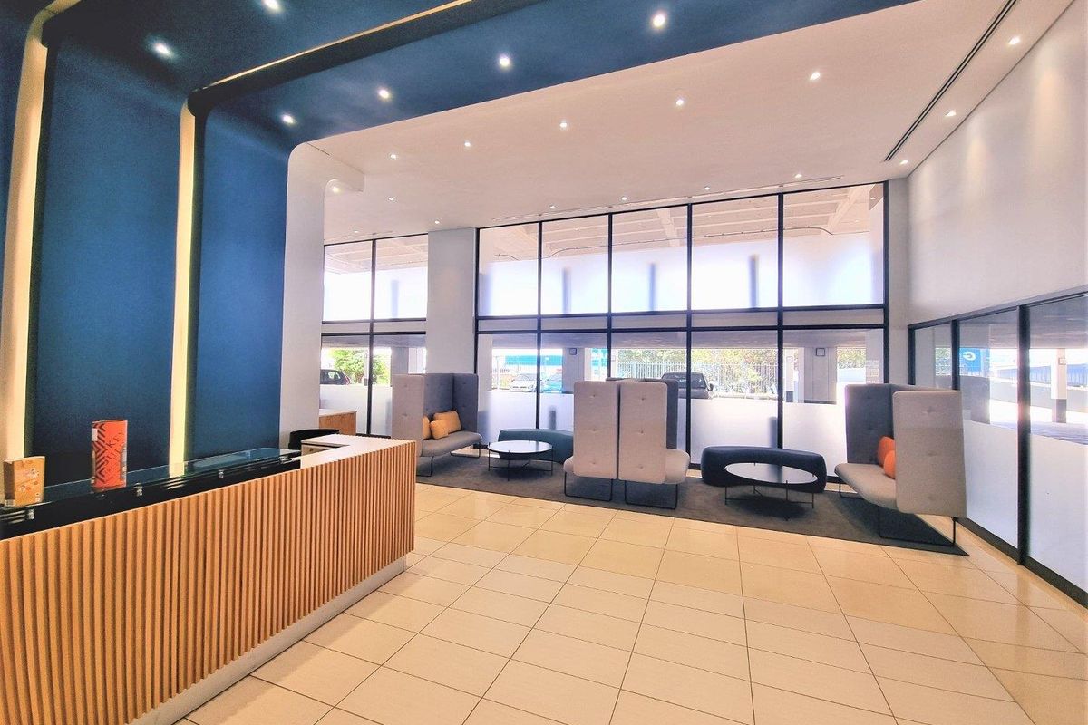 Last floor in 192 Braam Fischer Drive - Photo 2