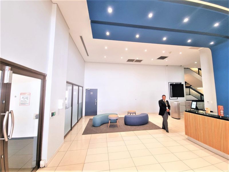 Last floor in 192 Braam Fischer Drive - Photo 3