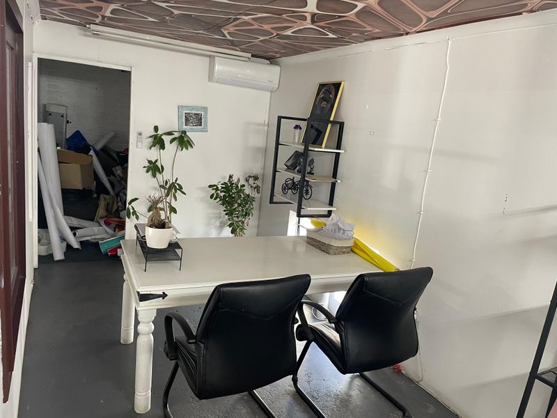 X3 - Warehouse Units of 125m2 each, with 3 Phase Power - Photo 7