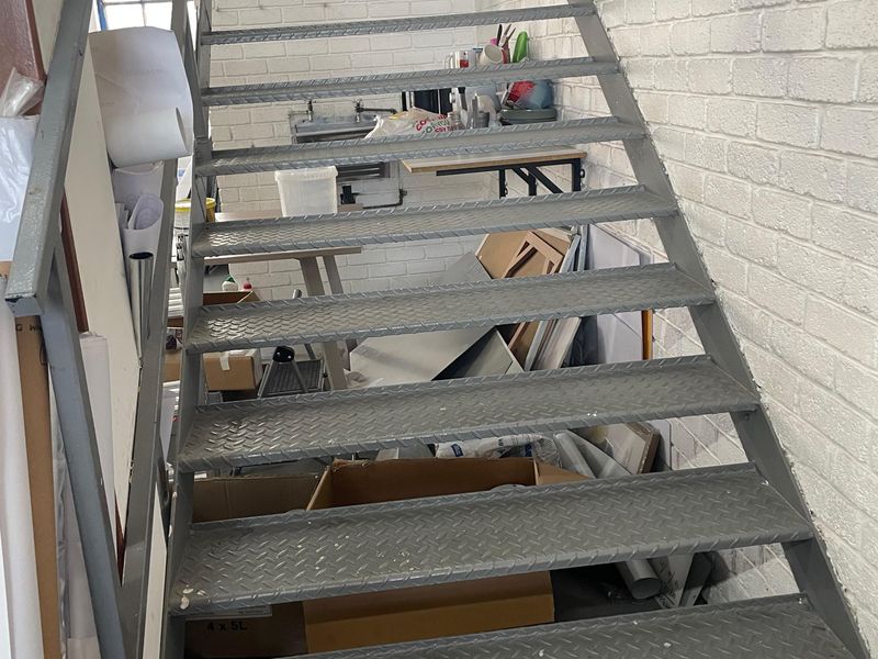 X3 - Warehouse Units of 125m2 each, with 3 Phase Power - Photo 5