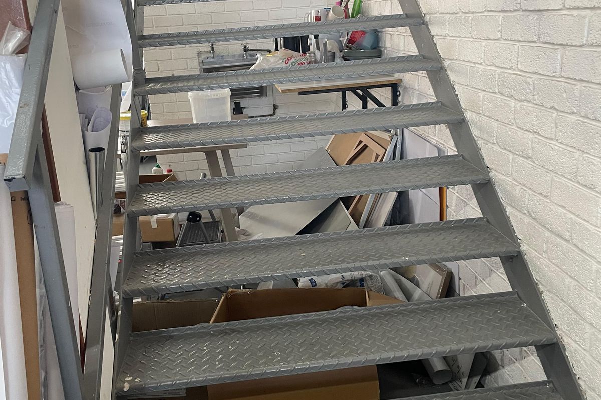 X3 - Warehouse Units of 125m2 each, with 3 Phase Power - Photo 5