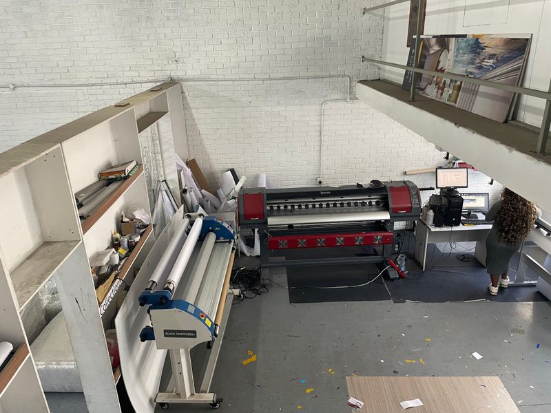 X3 - Warehouse Units of 125m2 each, with 3 Phase Power - Photo 9