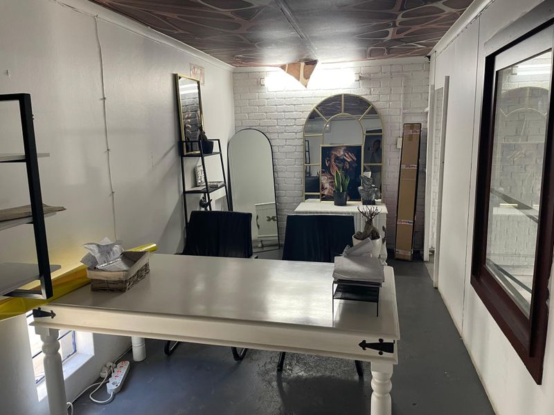 X3 - Warehouse Units of 125m2 each, with 3 Phase Power - Photo 6