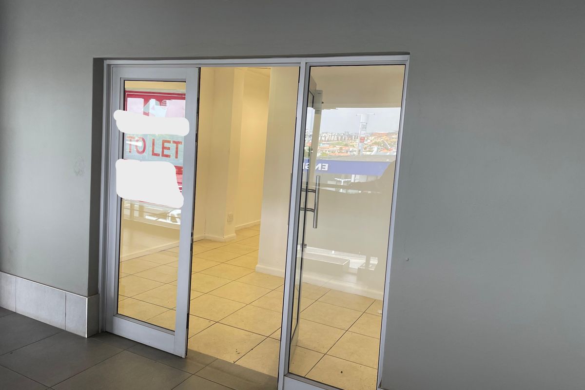 65 m2 Retail Shop / Medical Suite To Let – Kyalami on Main Shopping Centre - Photo 2