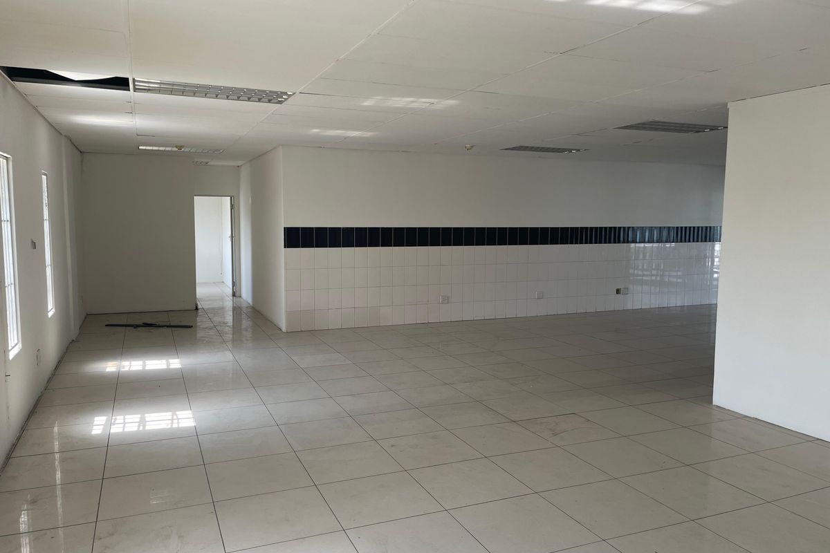 147 m2 Commercial / Retail Space To Let – Kyalami on Main Shopping Centre - Photo 5