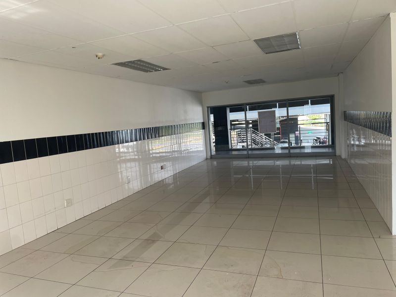 147 m2 Commercial / Retail Space To Let – Kyalami on Main Shopping Centre - Photo 9