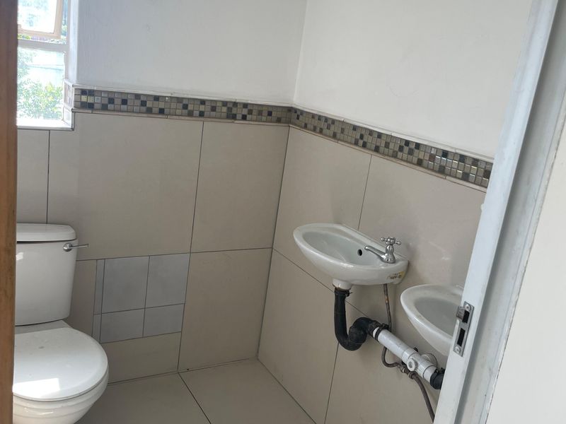 147 m2 Commercial / Retail Space To Let – Kyalami on Main Shopping Centre - Photo 8