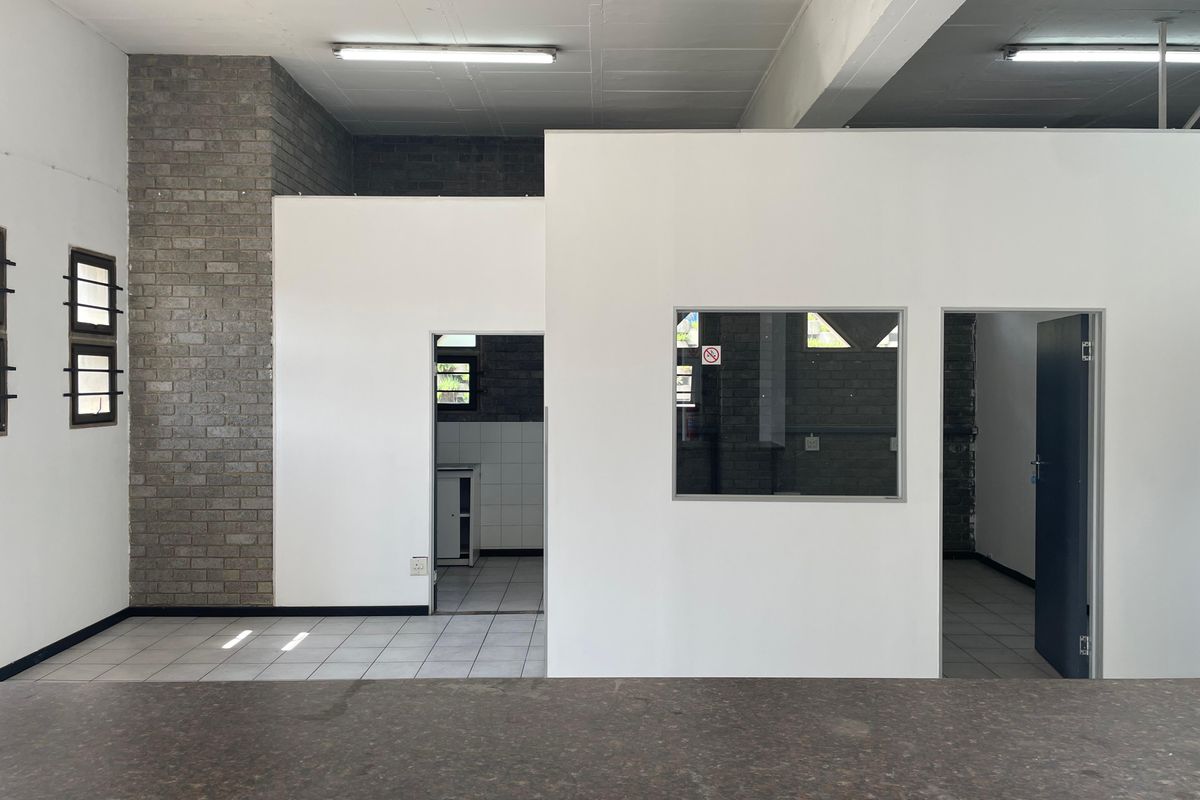 252 Sqm Warehouse or Distribution Unit To Let at Kyalami - Photo 5