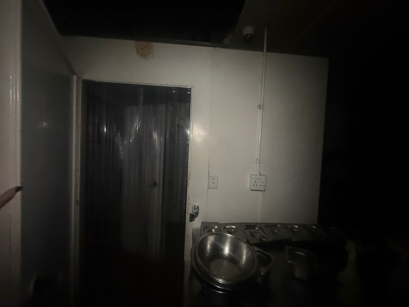 Prime Retail / Restaurant Opportunity – Durban North - Photo 8