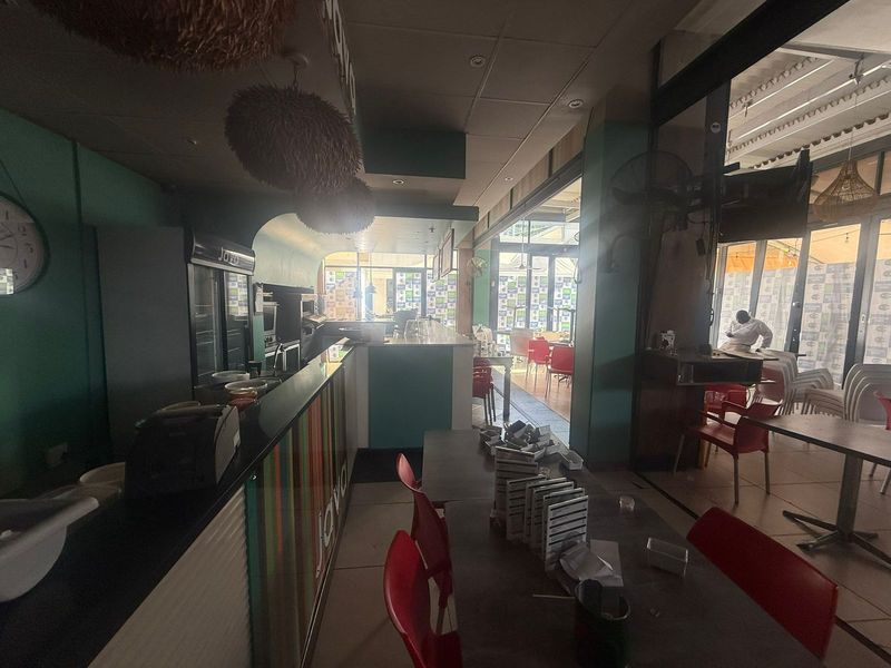 Prime Retail / Restaurant Opportunity – Durban North - Photo 7