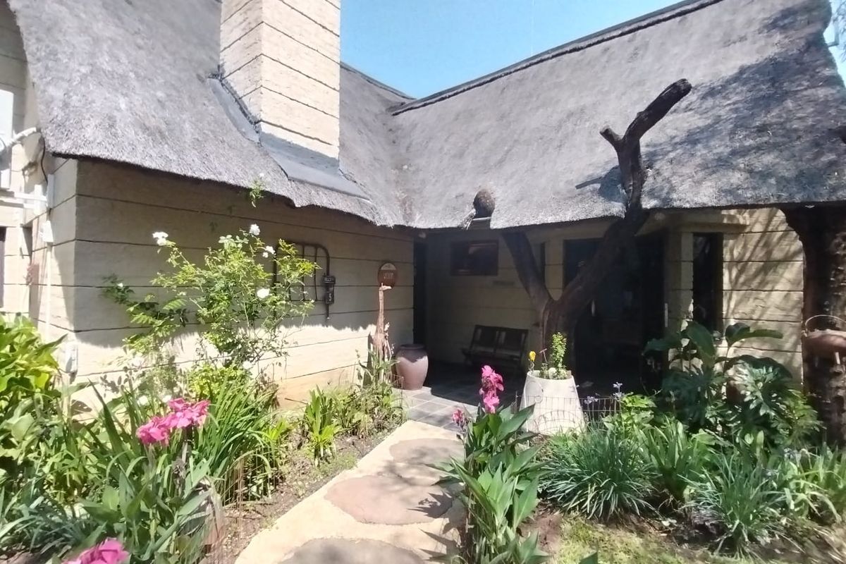 Magnificent 680ha Private Game Farm & Guest Lodge – Between Rustenburg & Koster - Photo 5