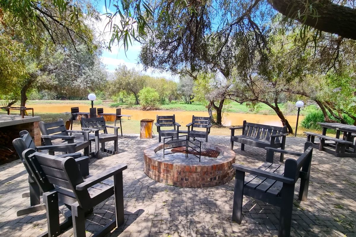 Magnificent 680ha Private Game Farm & Guest Lodge – Between Rustenburg & Koster - Photo 3