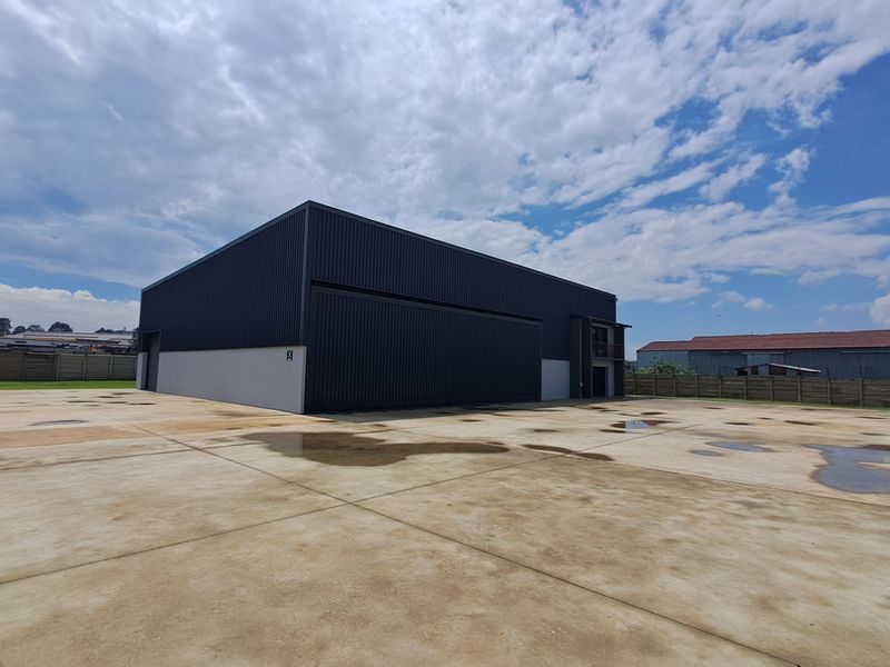 Industrial property for sale with immediate use facilities - Photo 7