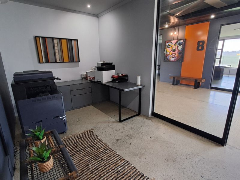 Industrial property for sale with immediate use facilities - Photo 3