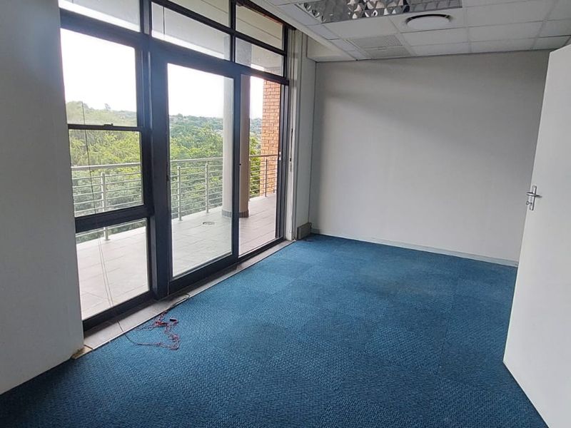 Office to Let in Waterkloof - Photo 10