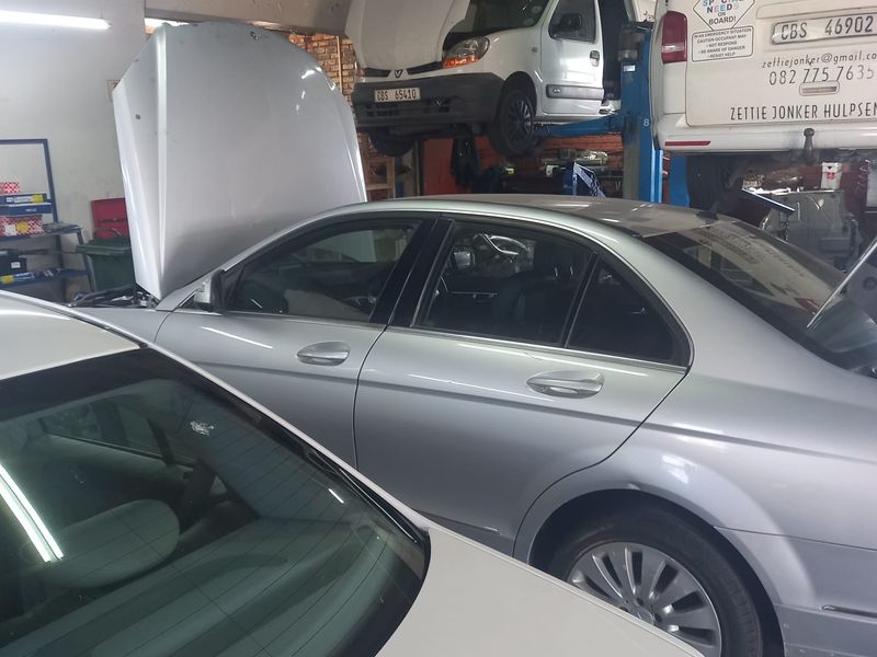 Well-established mechanical workshop for sale in the heart of Hartenbos – a rare opportunity - Photo 3