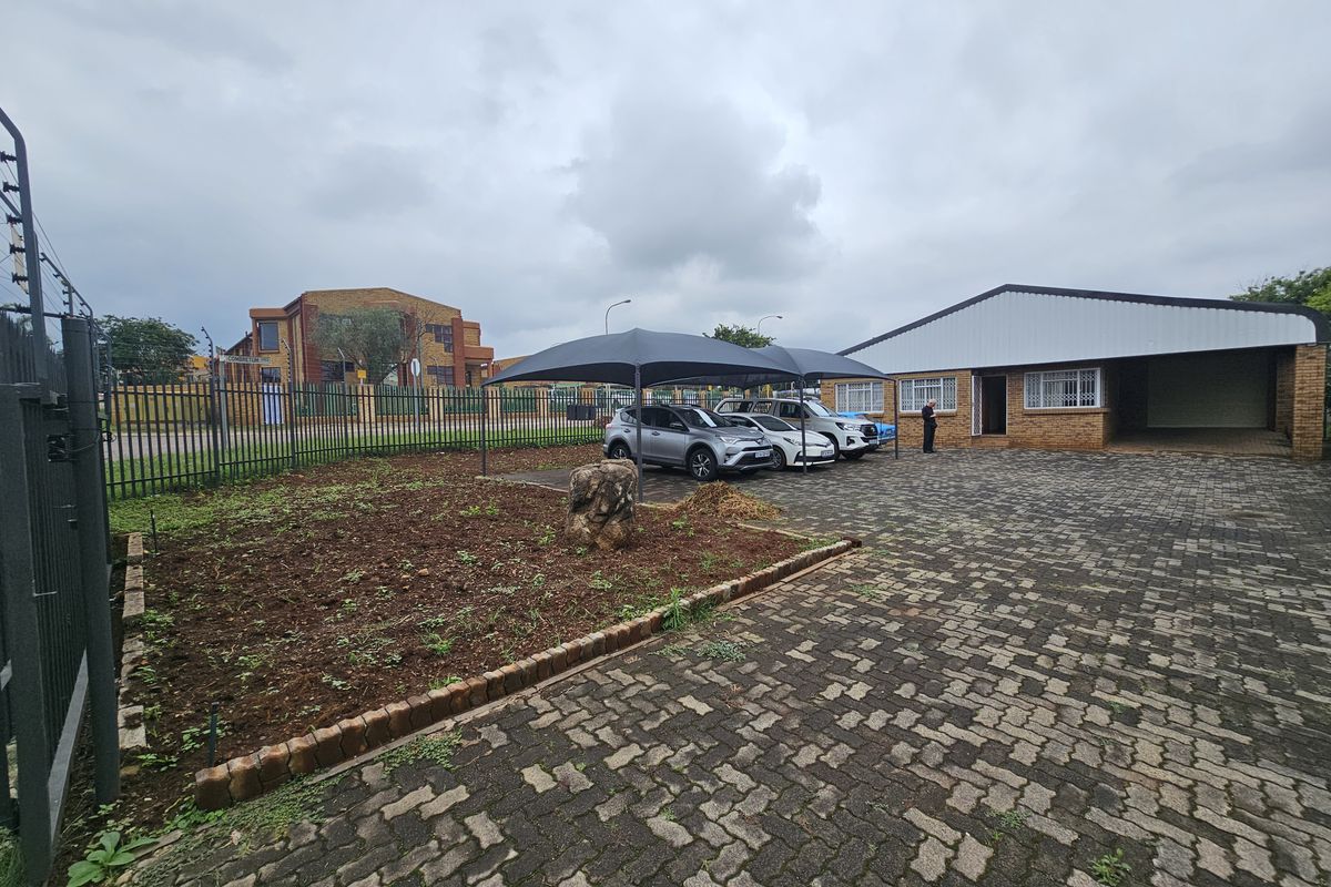 TO LET - MINI WAREHOUSE CENTURION - Photo 3